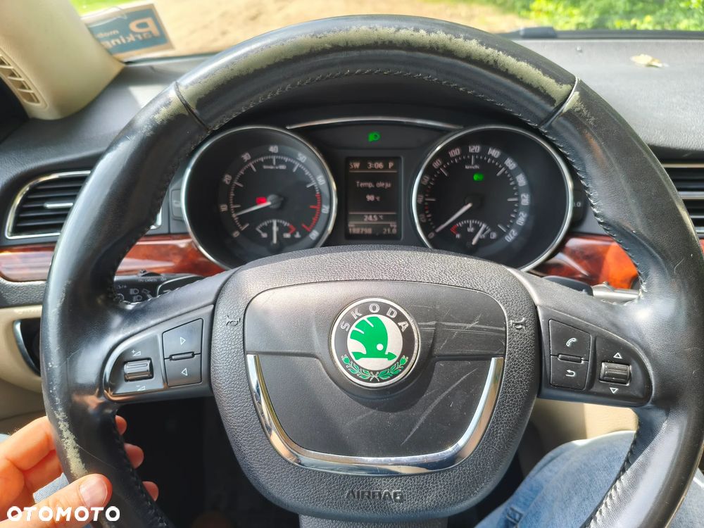 Skoda Superb 3.6 FSI 4x4 Platinum DSG - 4