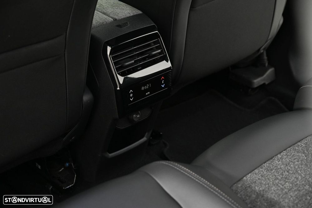 Peugeot 5008 1.2 Hybrid Allure Pack e-DCS6 - 24