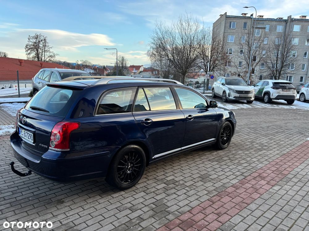 Toyota Avensis 1.8 VVT-i Executive - 15