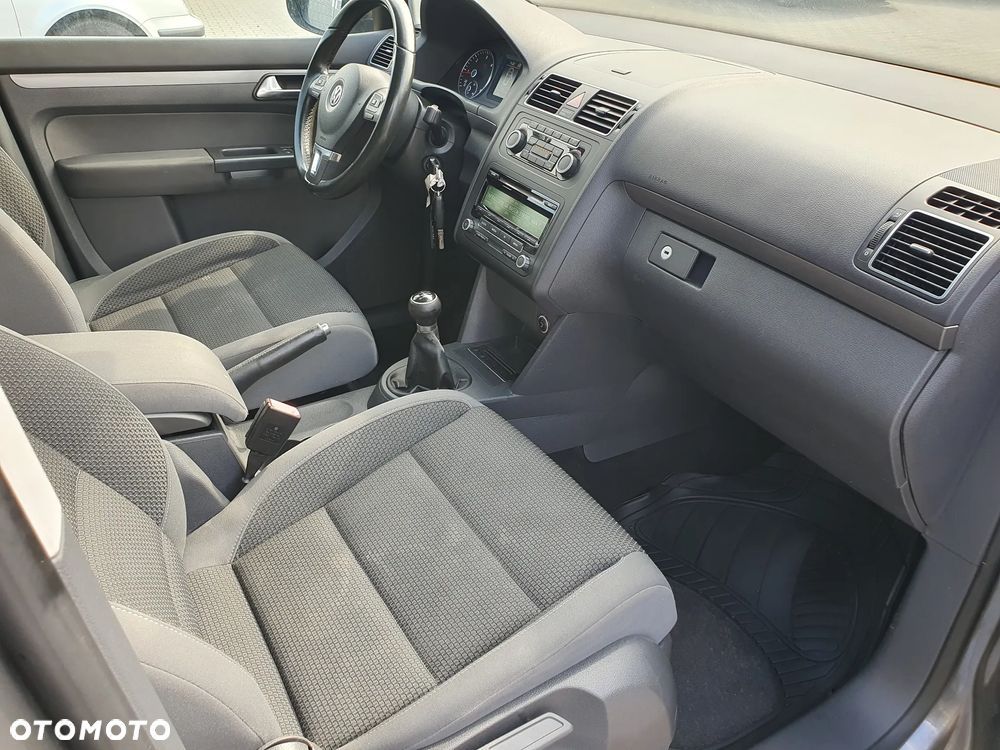 Volkswagen Touran 1.6 TDI DPF Comfortline - 9