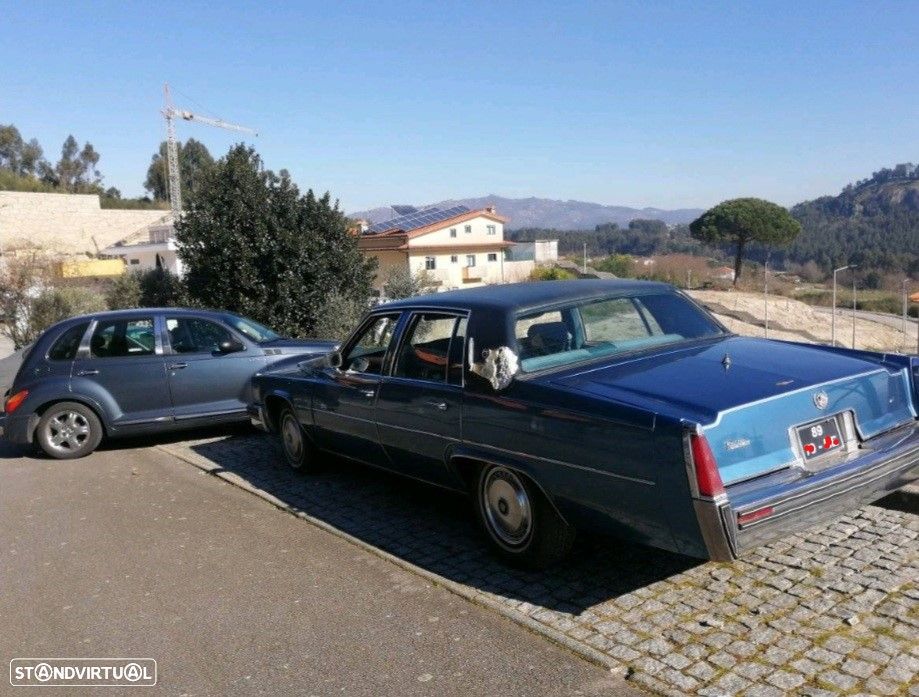 Cadillac DeVille - 4