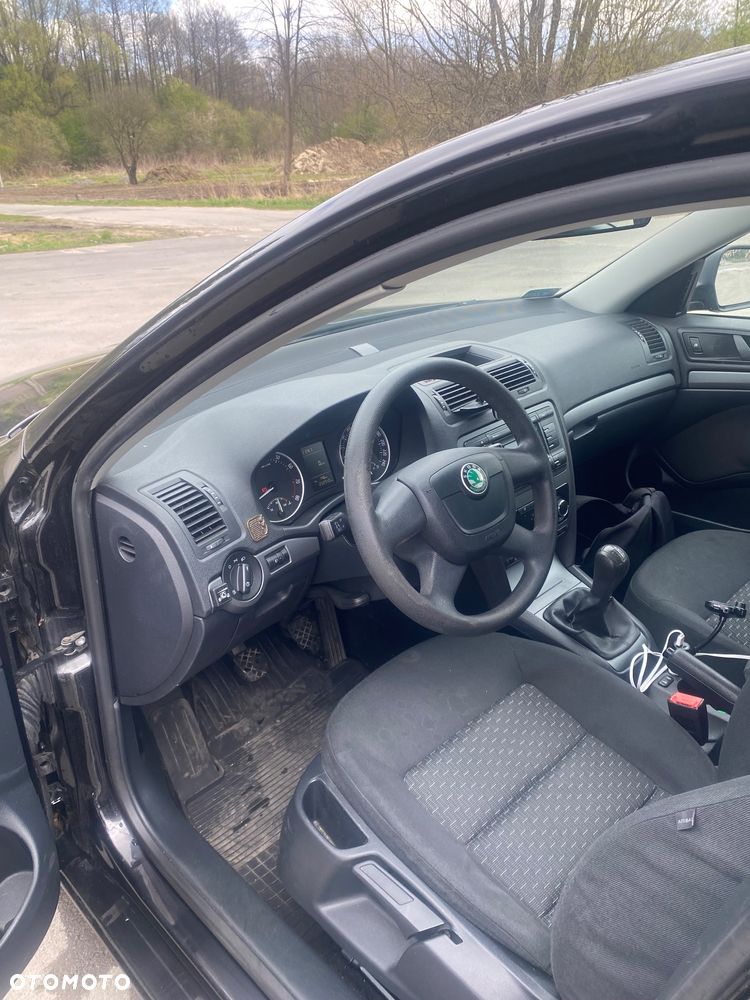 Skoda Octavia 1.6 - 8