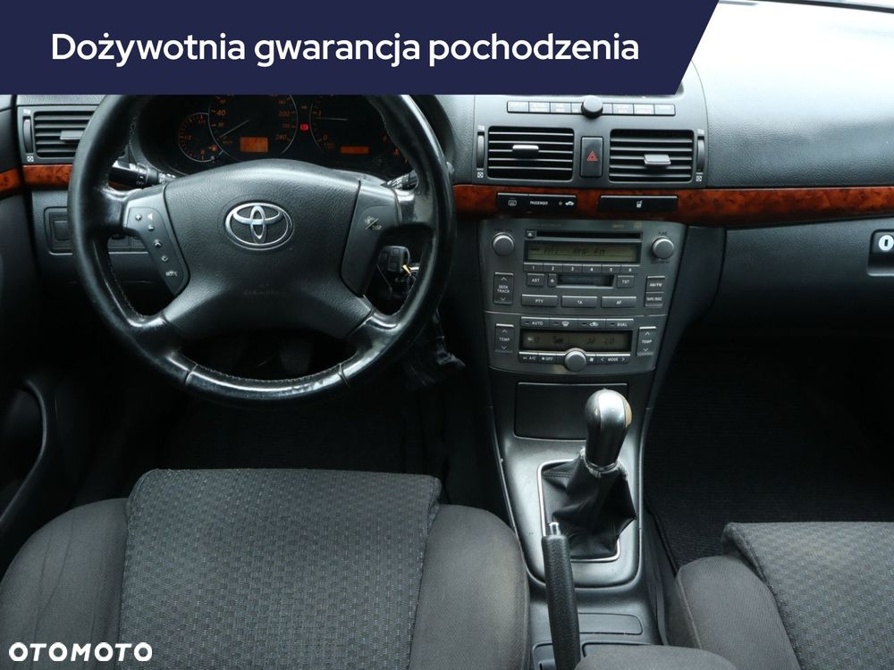 Toyota Avensis - 9