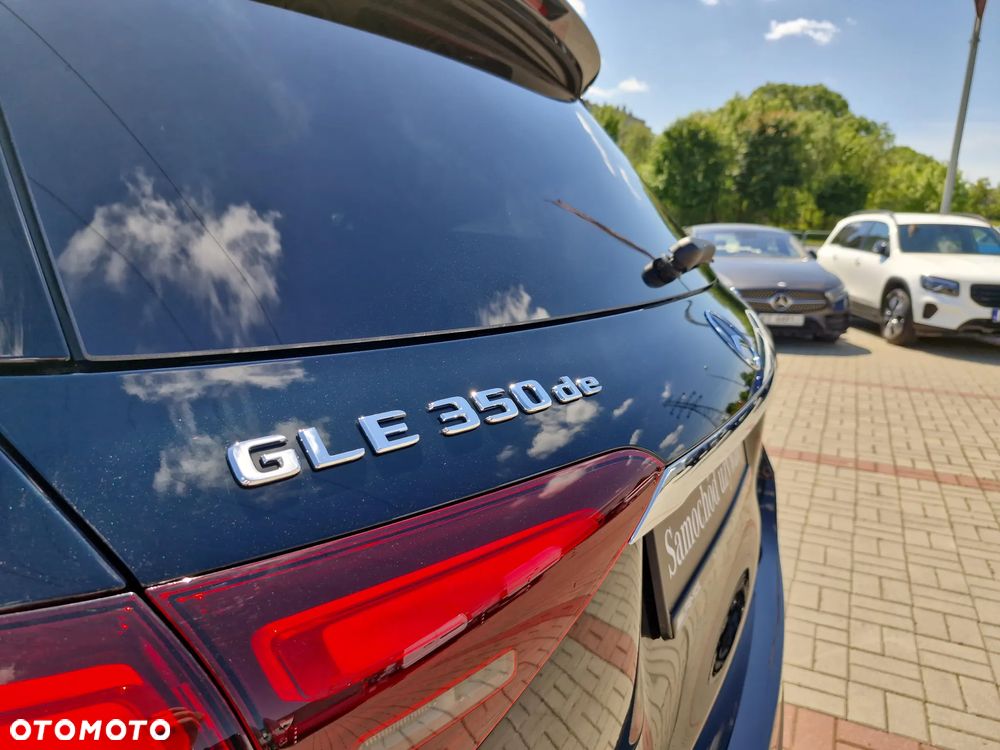 Mercedes-Benz GLE ver-350-de-phev-4--matic-amg-line - 32
