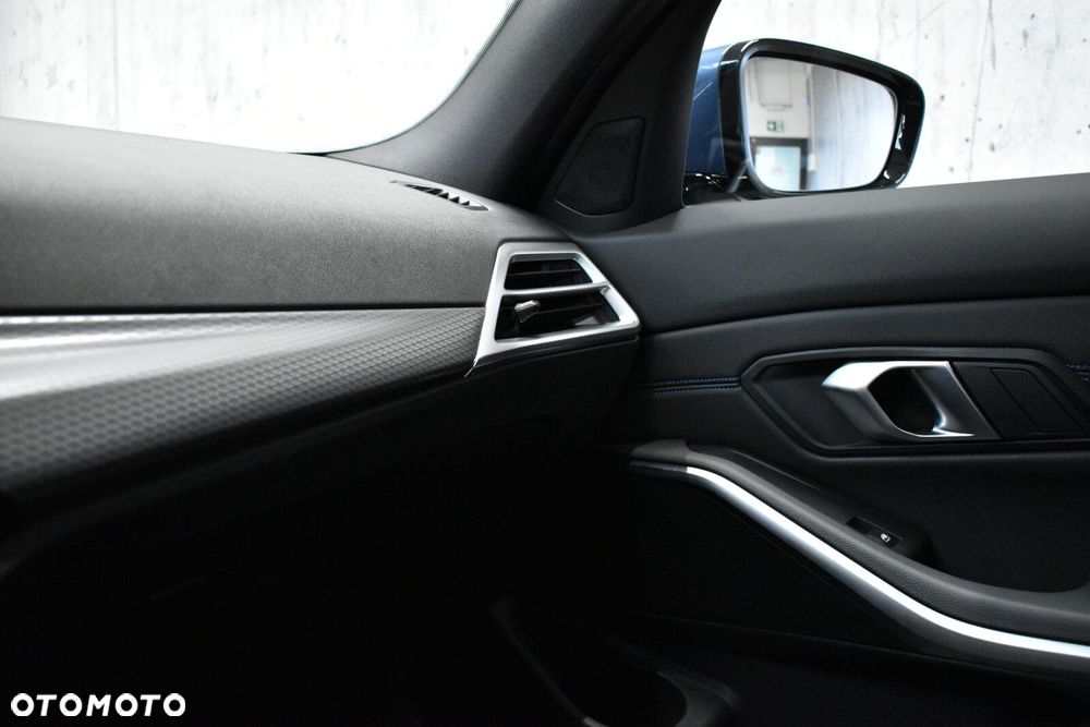 BMW Seria 3 330i M Sport sport - 20