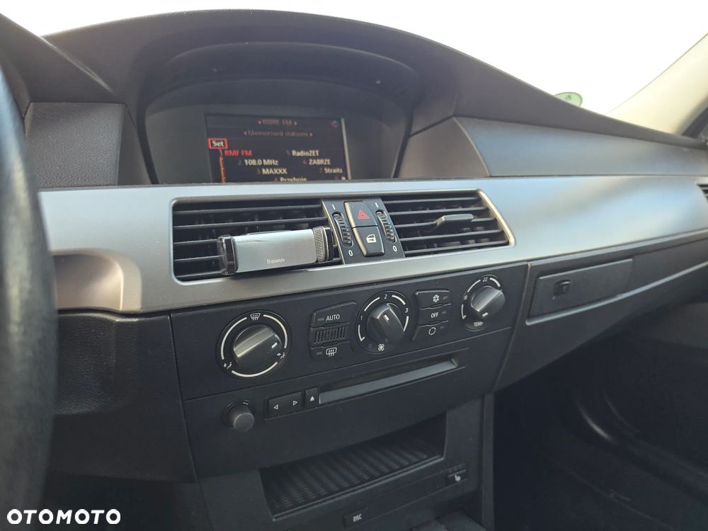 BMW Seria 5 525i - 16