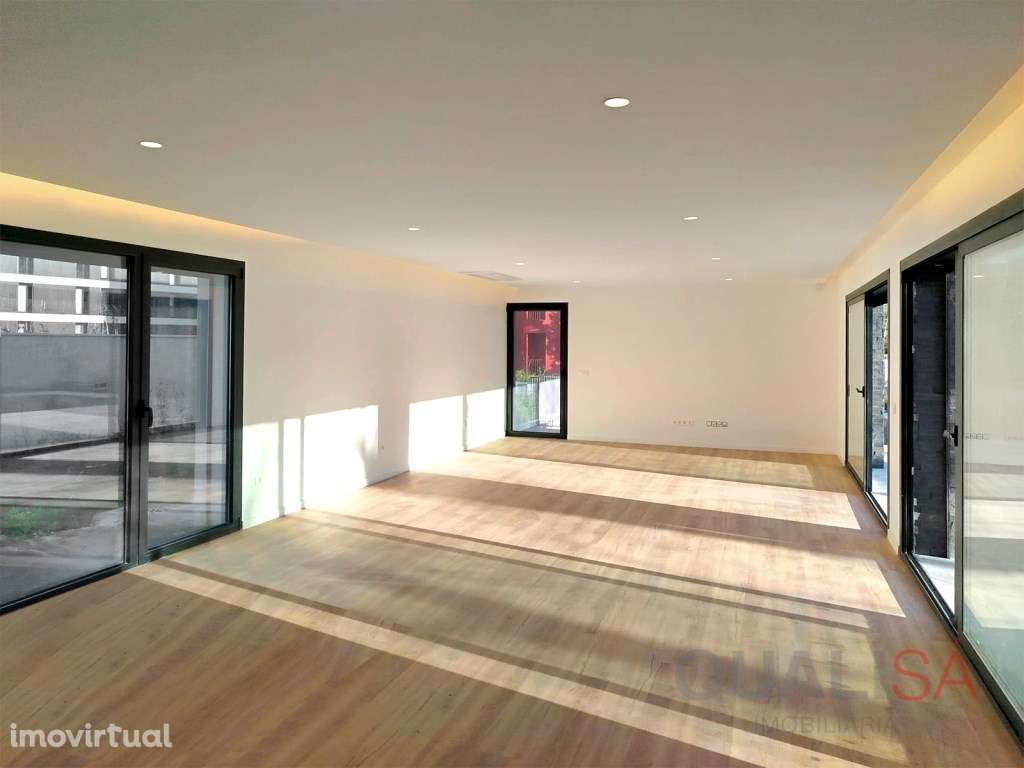 Moradia T5 individual nova com piscina e jardim em Gualtar em Braga - Grande imagem: 2/30