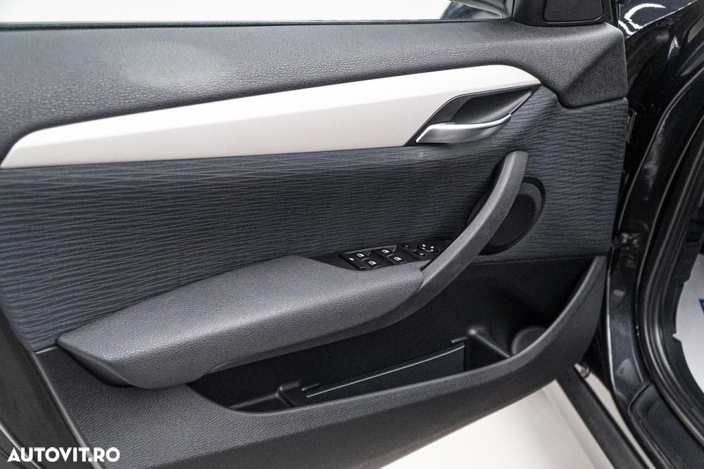 BMW X1 xDrive18d Aut. Sport Line - 34