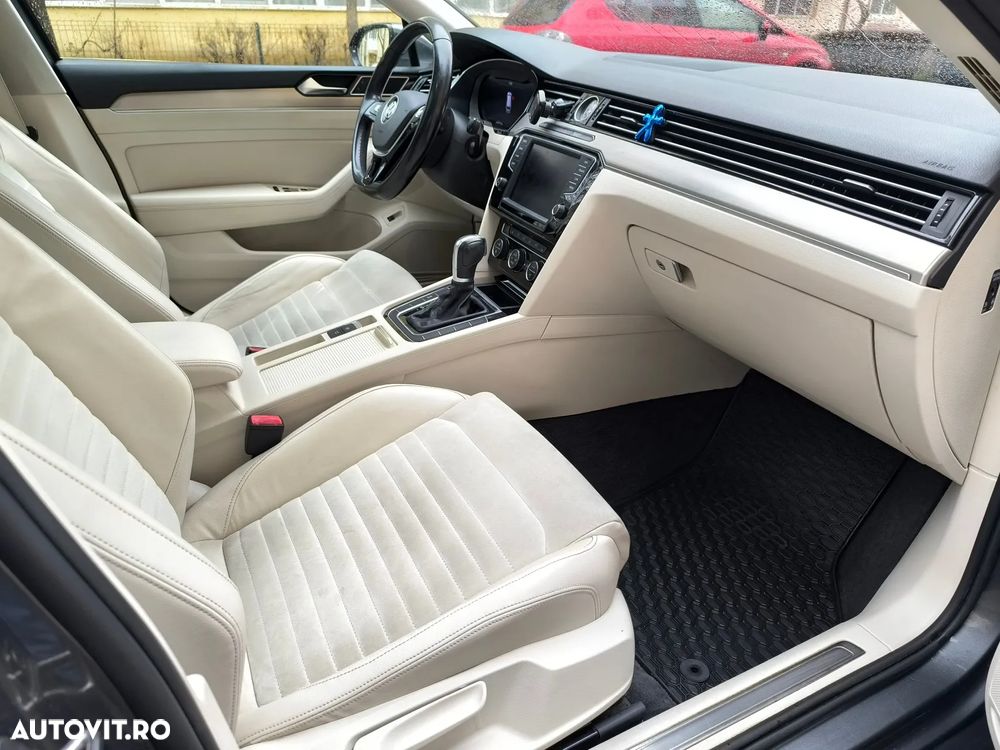 Volkswagen Passat 2.0 TDI SCR DSG Highline - 13