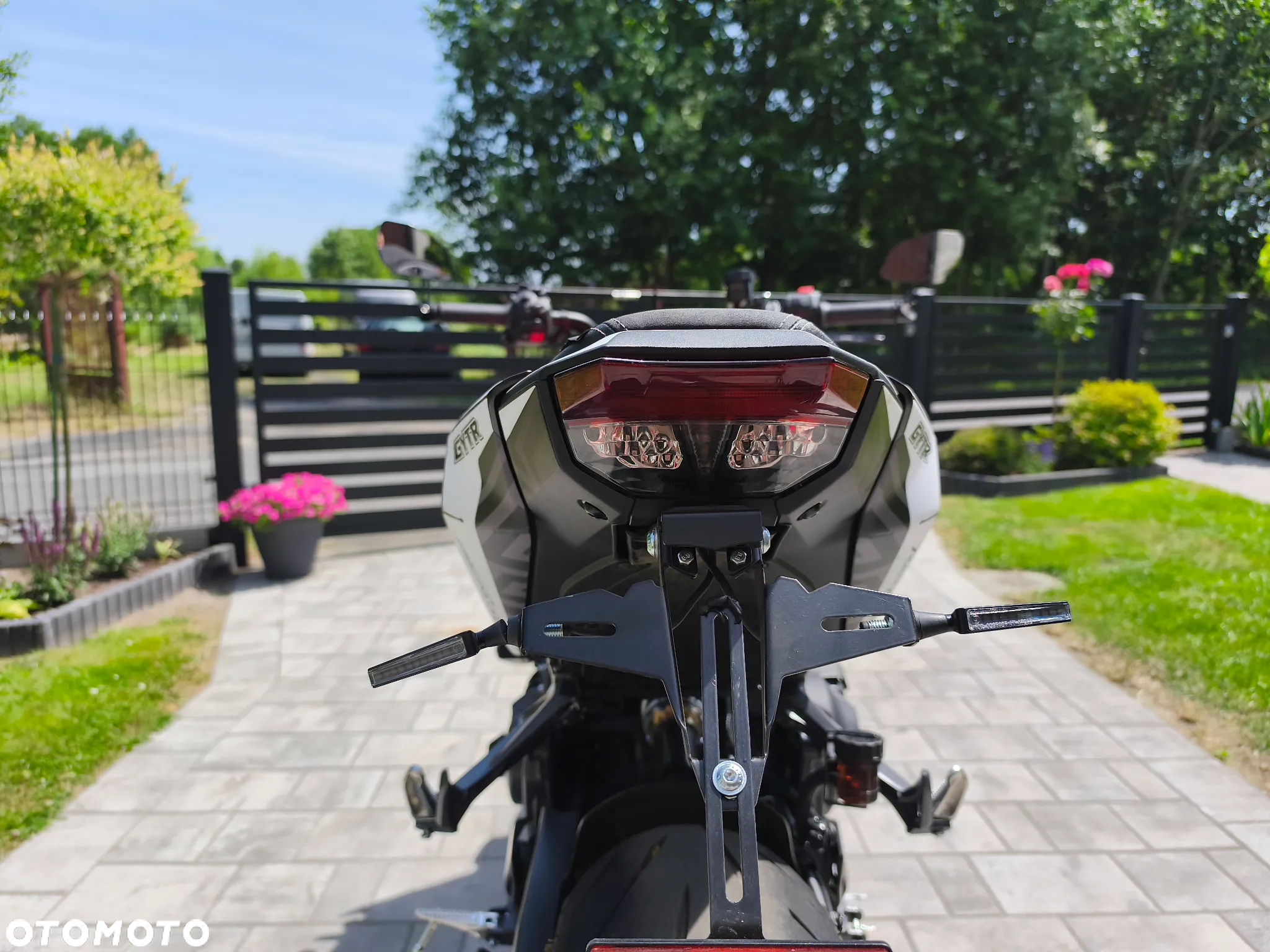 Yamaha MT - 16