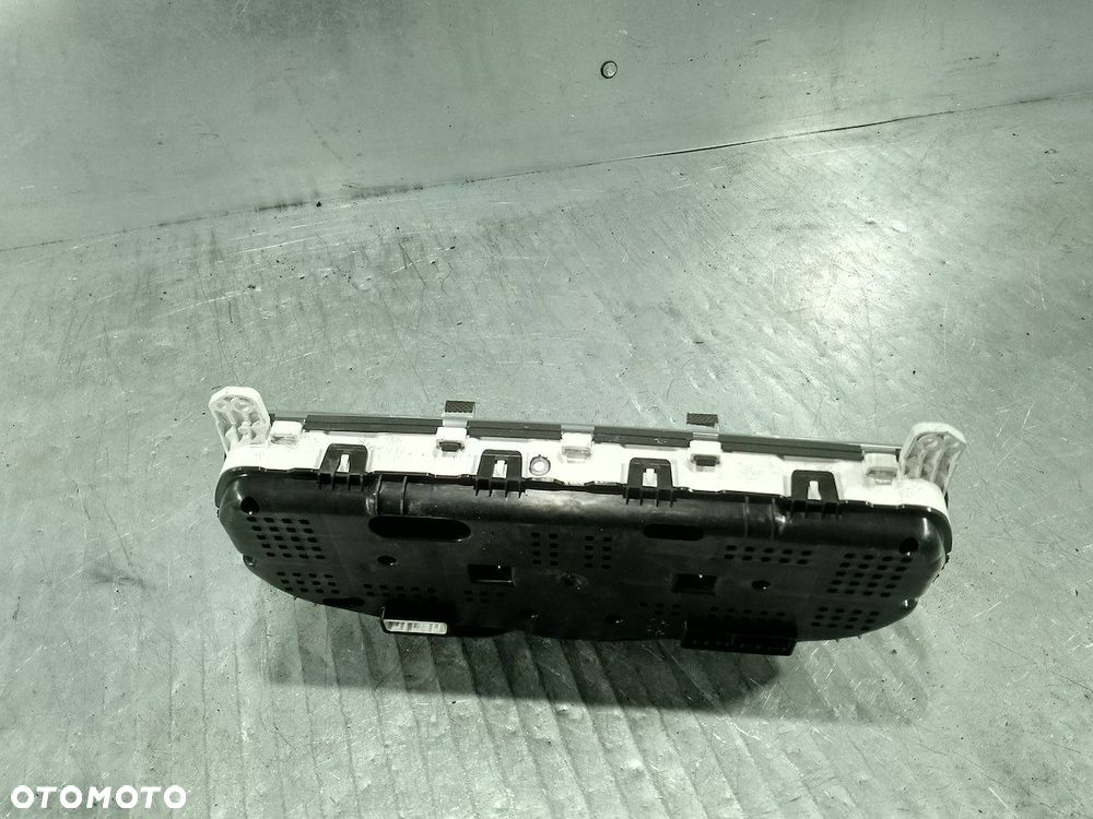 LICZNIK HYUNDAI I30 I 940003-2R030 1.4 16V - 5