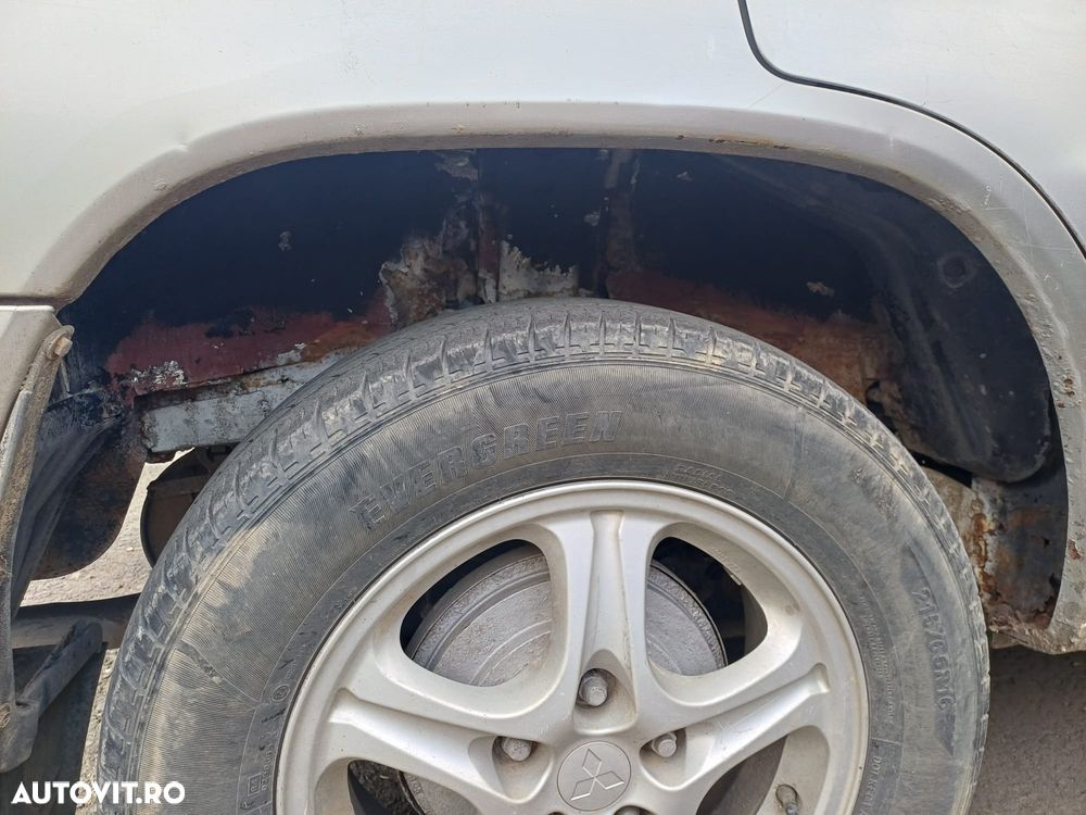 Mitsubishi Pajero Pinin - 9