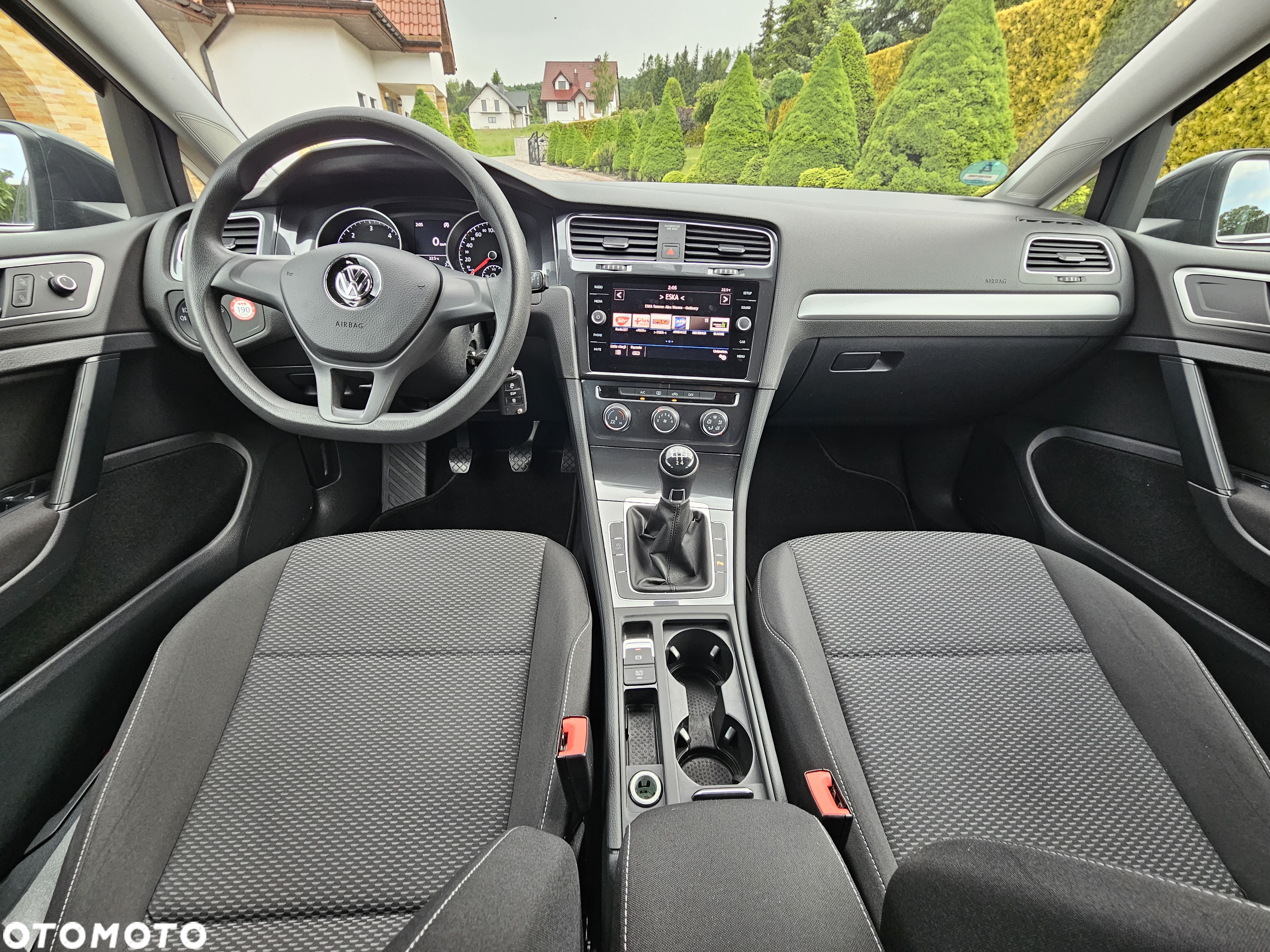 Volkswagen Golf - 6