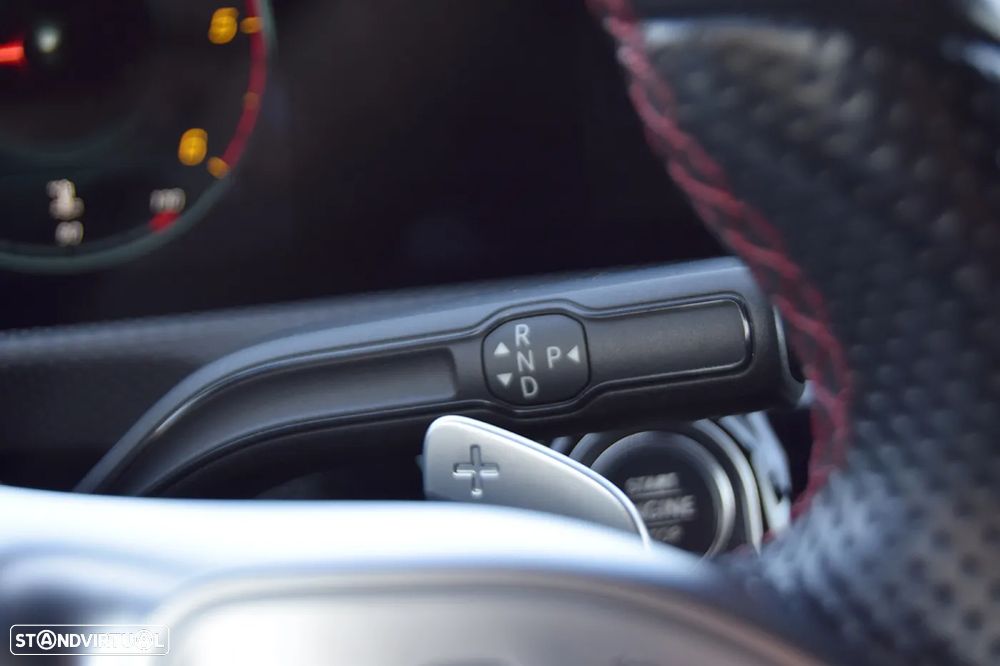 Mercedes-Benz A 180 d AMG Line Aut. — fotografia 32