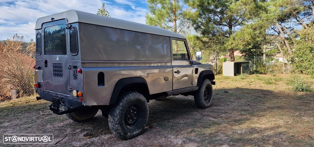 Land Rover Defender - 5