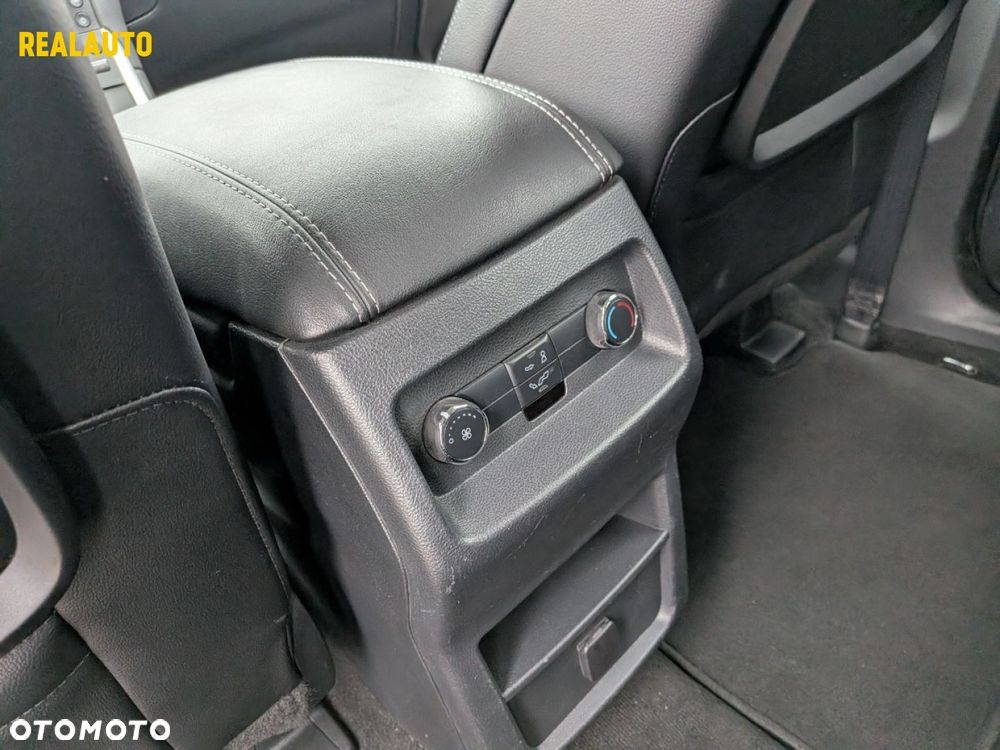 Ford Galaxy - 14