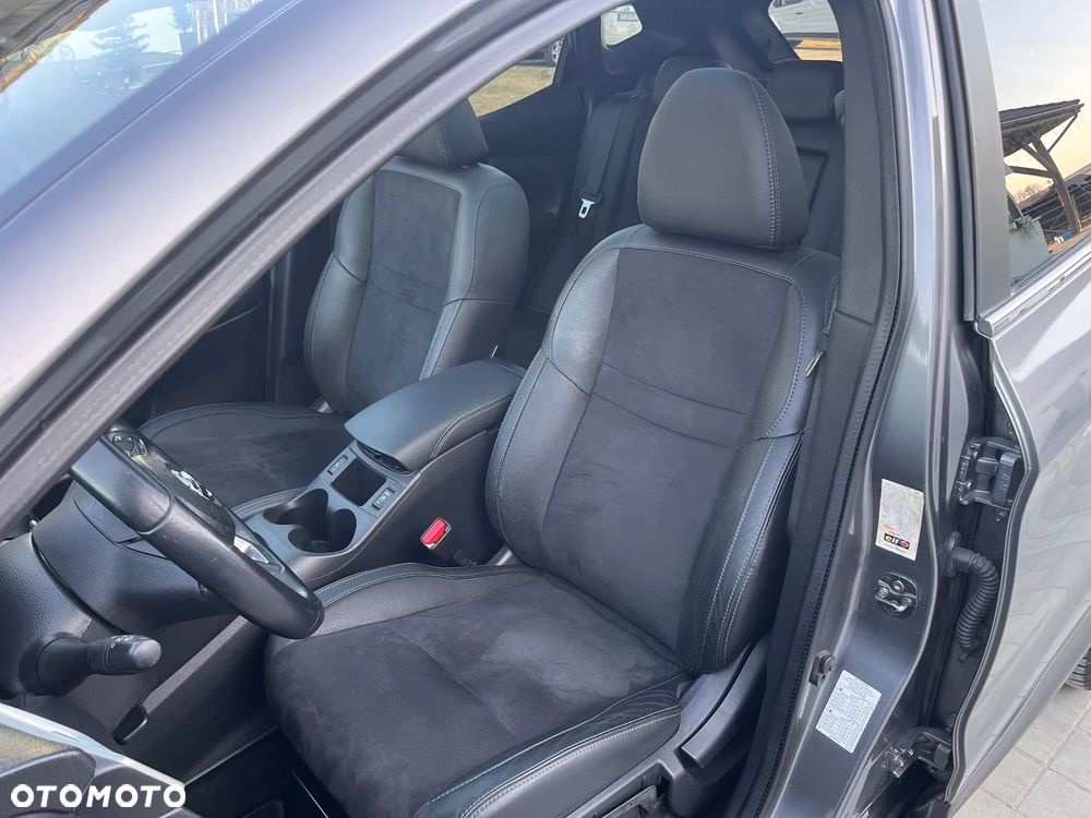 Nissan Qashqai 1.6 dCi Xtronic TEKNA+ - 12