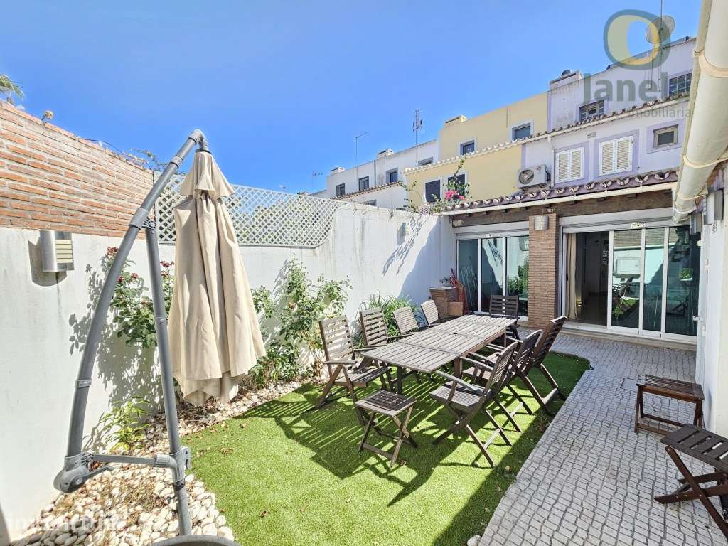 Moradia T3 com piscina e jardim comuns na Marina de Vilamoura - Grande imagem: 2/40