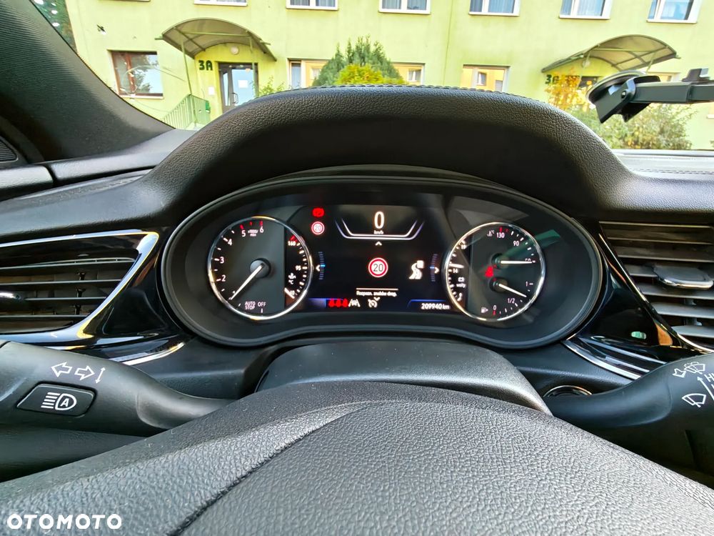 Opel Insignia - 16