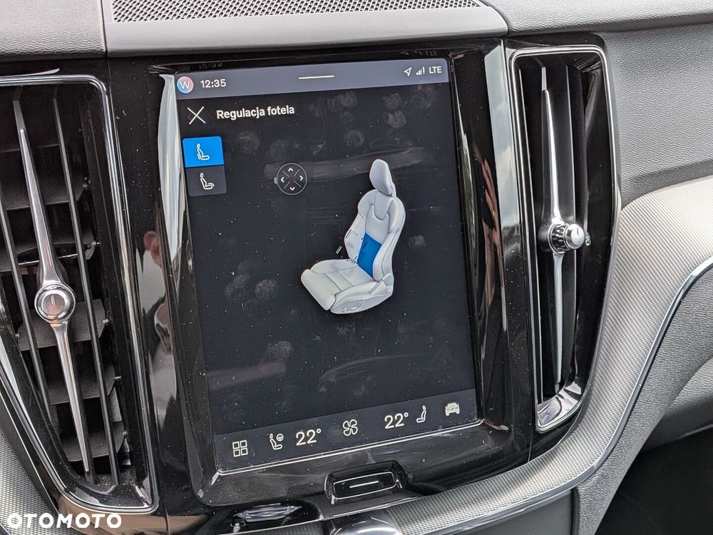 Volvo XC 60 B4 D AWD Ultimate Dark - 31