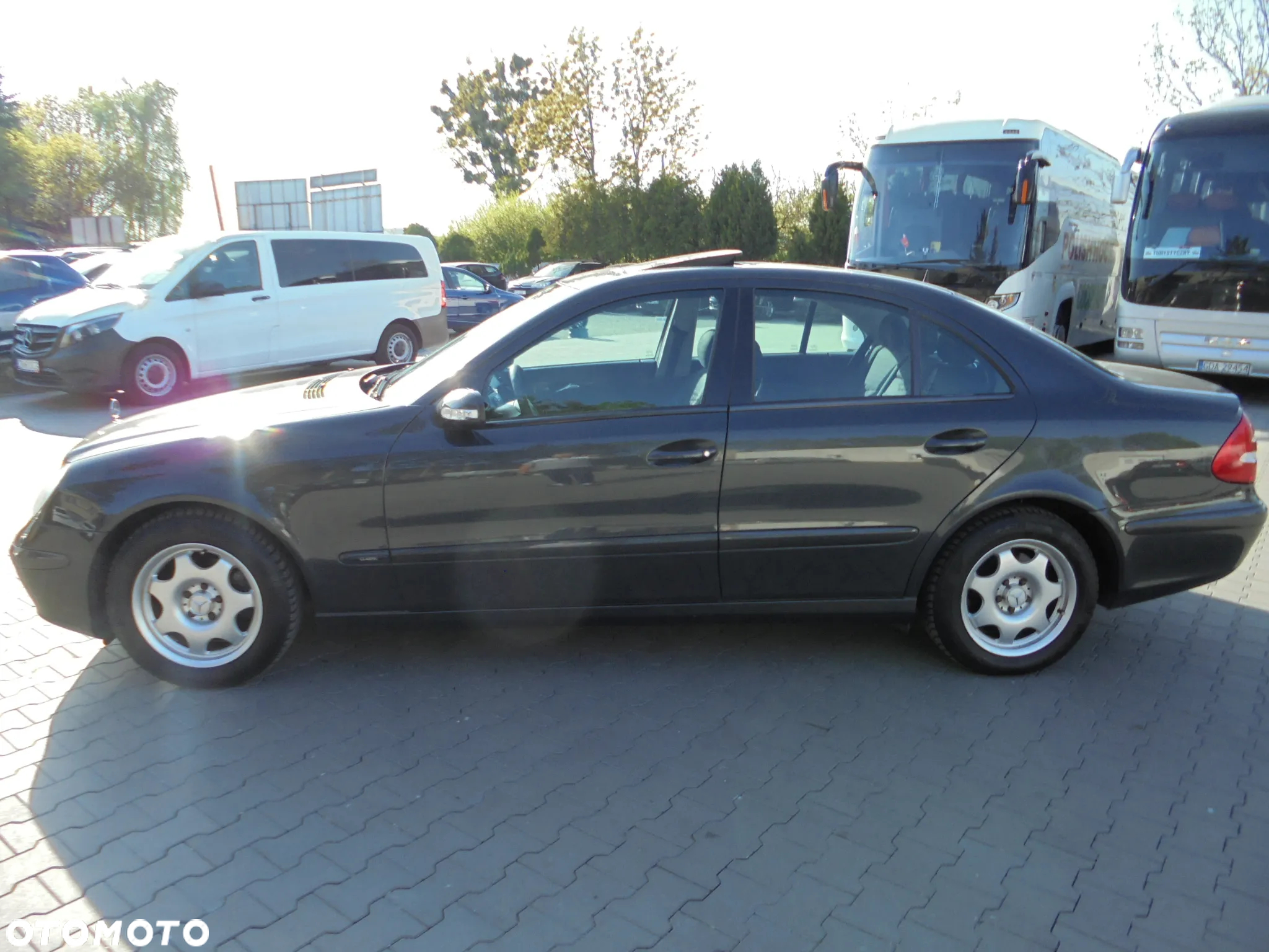 Mercedes-Benz Klasa E 200 CDI Automatik Classic - 31