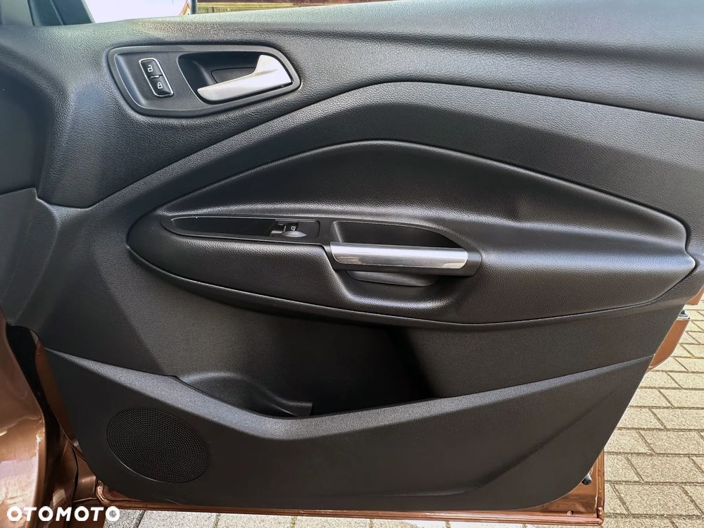 Ford Kuga 2.0 TDCi 4x4 Titanium - 30