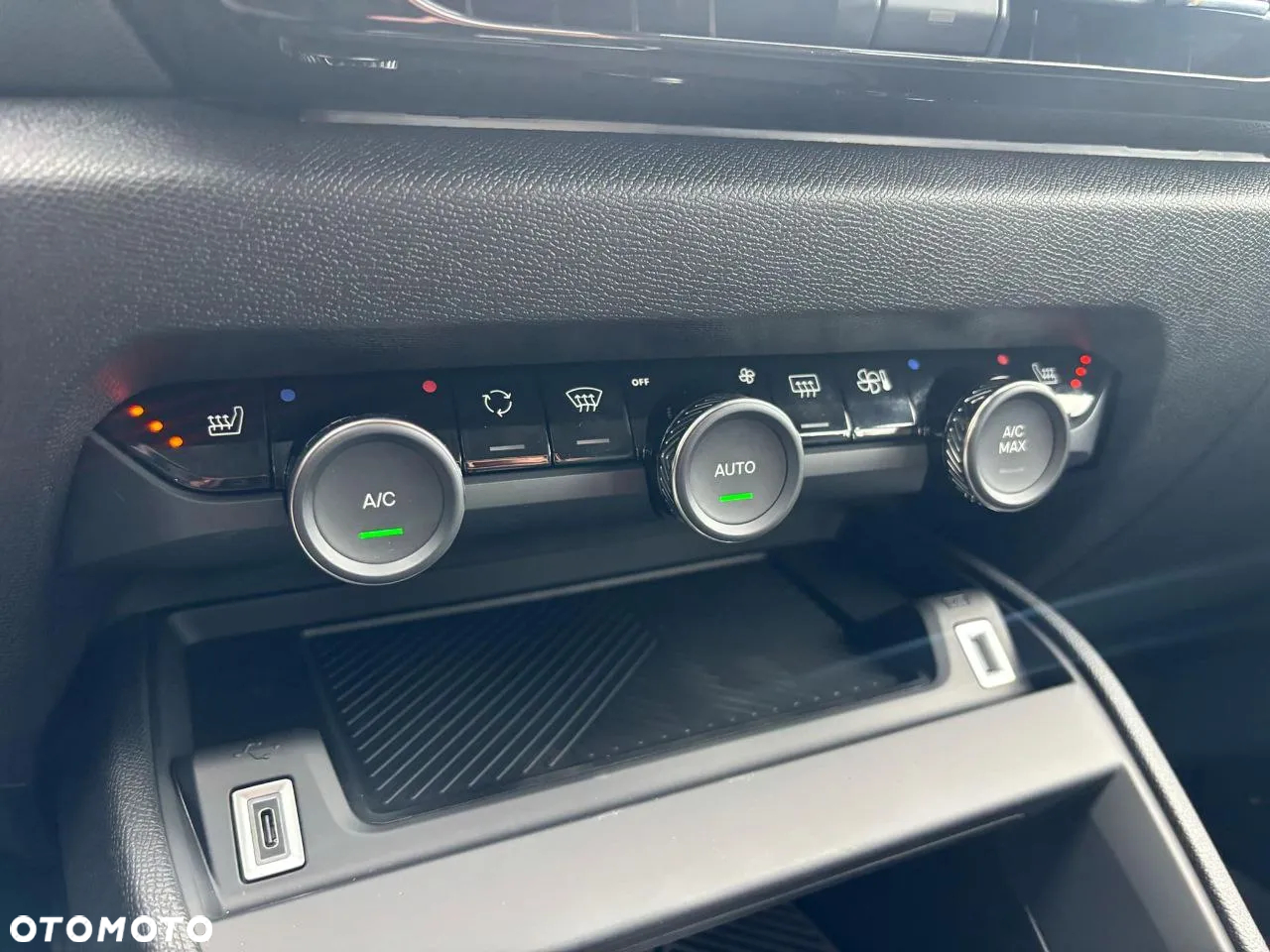 Citroën C4 1.2 PureTech Plus S&S EAT8 - 10