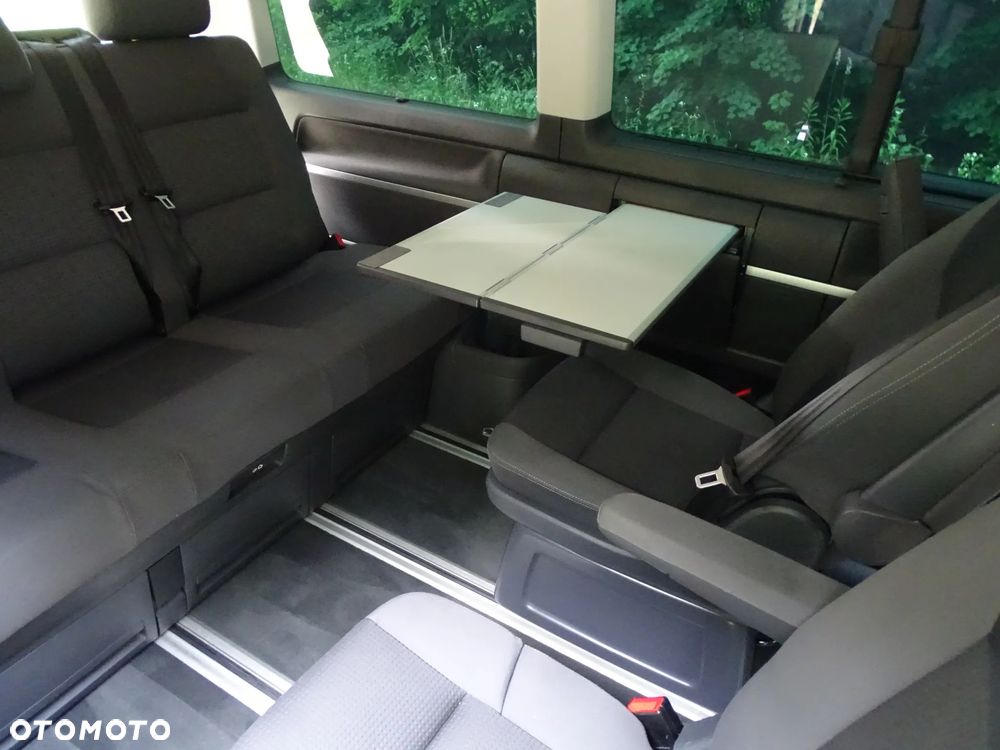 Volkswagen Multivan - 15