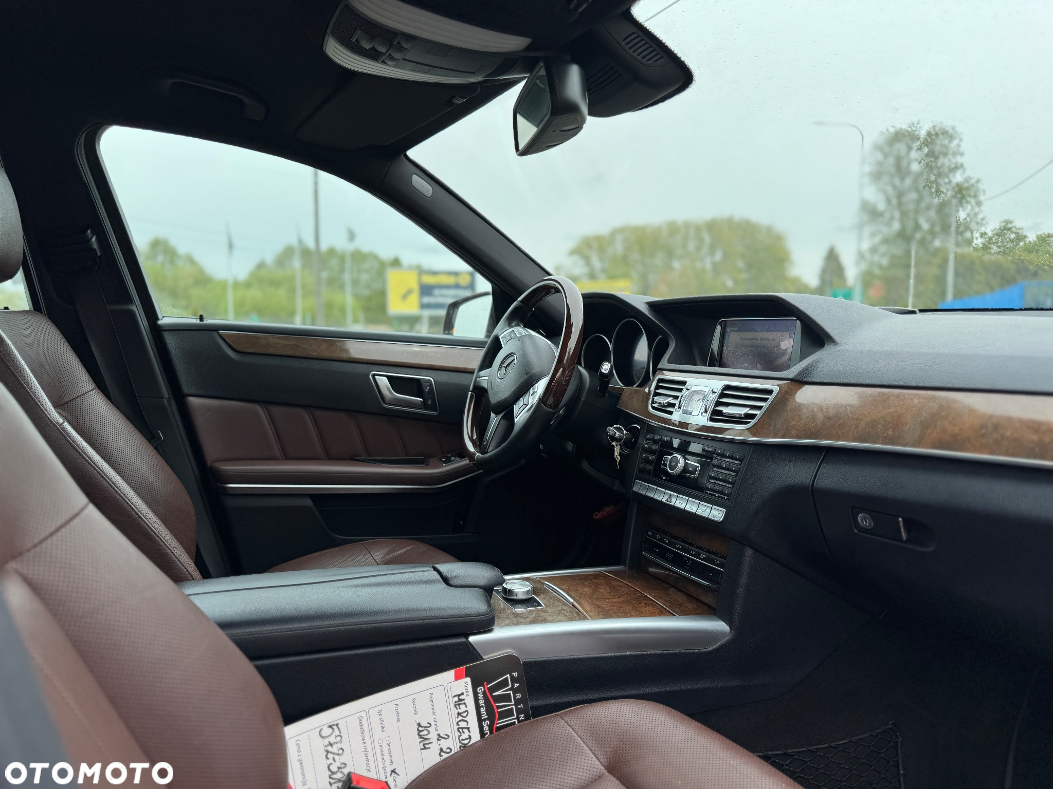 Mercedes-Benz Klasa E 220 T BlueTEC 4Matic 7G-TRONIC Avantgarde - 23