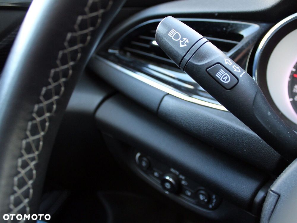 Opel Insignia 1.5 T Innovation S&S - 23