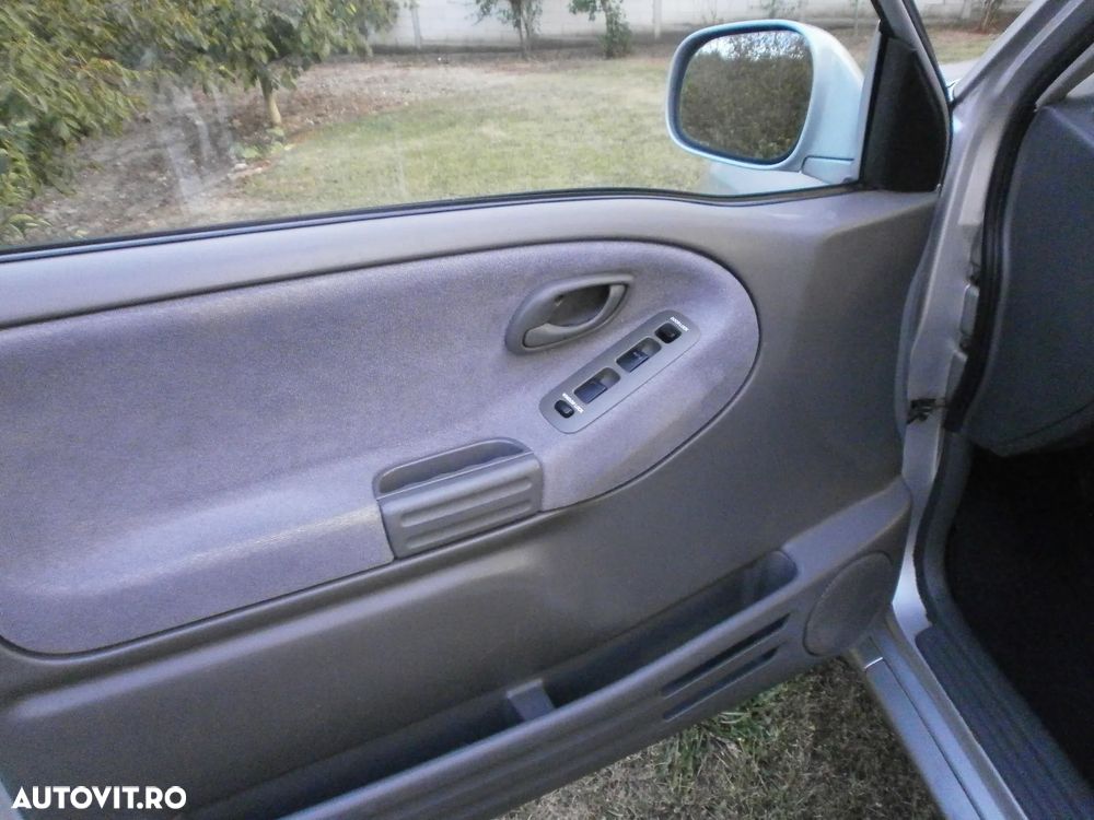 Suzuki Grand Vitara 1.6 Comfort - 6