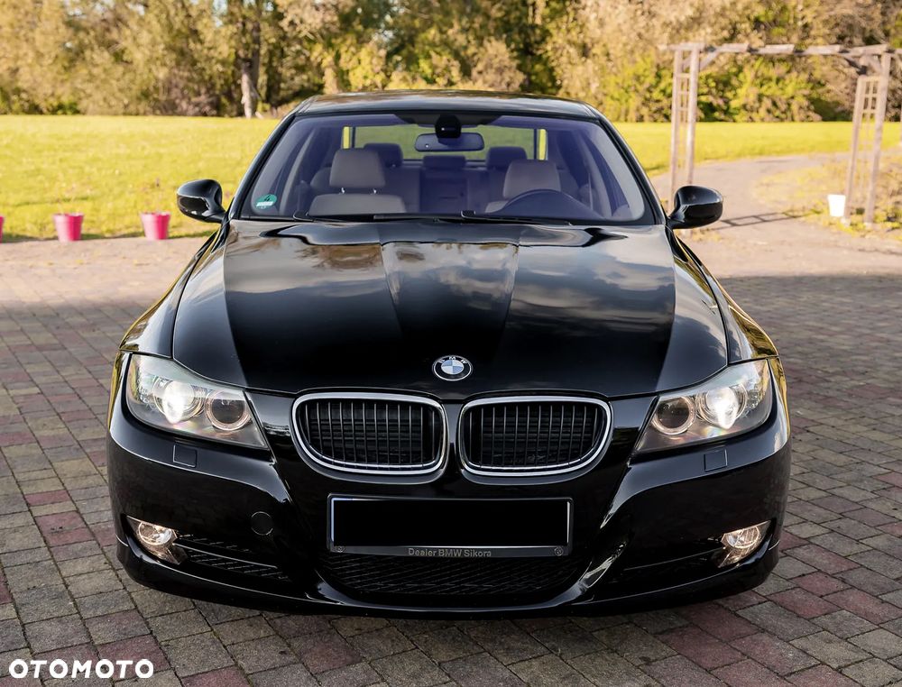 BMW Seria 3 318i - 4