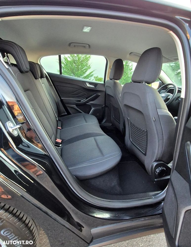 Ford Focus 1.5 EcoBlue Start-Stopp-System TITANIUM - 17