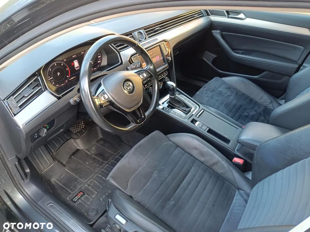 Volkswagen Passat 2.0 TDI BMT Highline DSG - 23