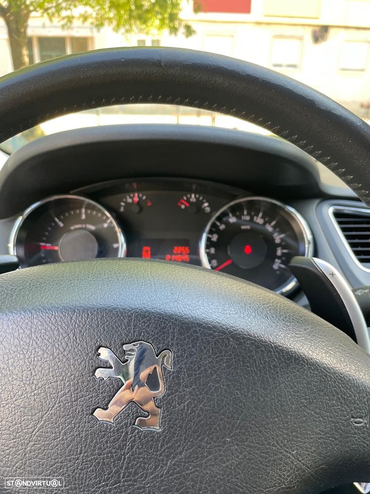 Peugeot 5008 1.6 HDi Executive CMP6 - 19