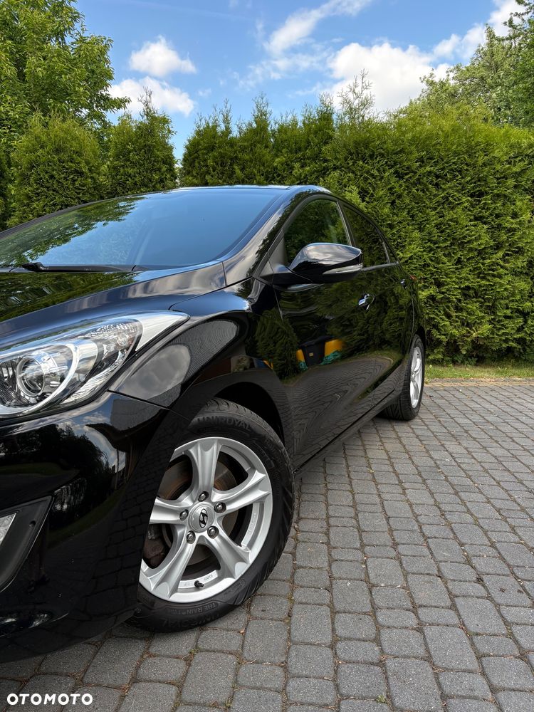 Hyundai i30 blue 1.6 CRDi Style - 3