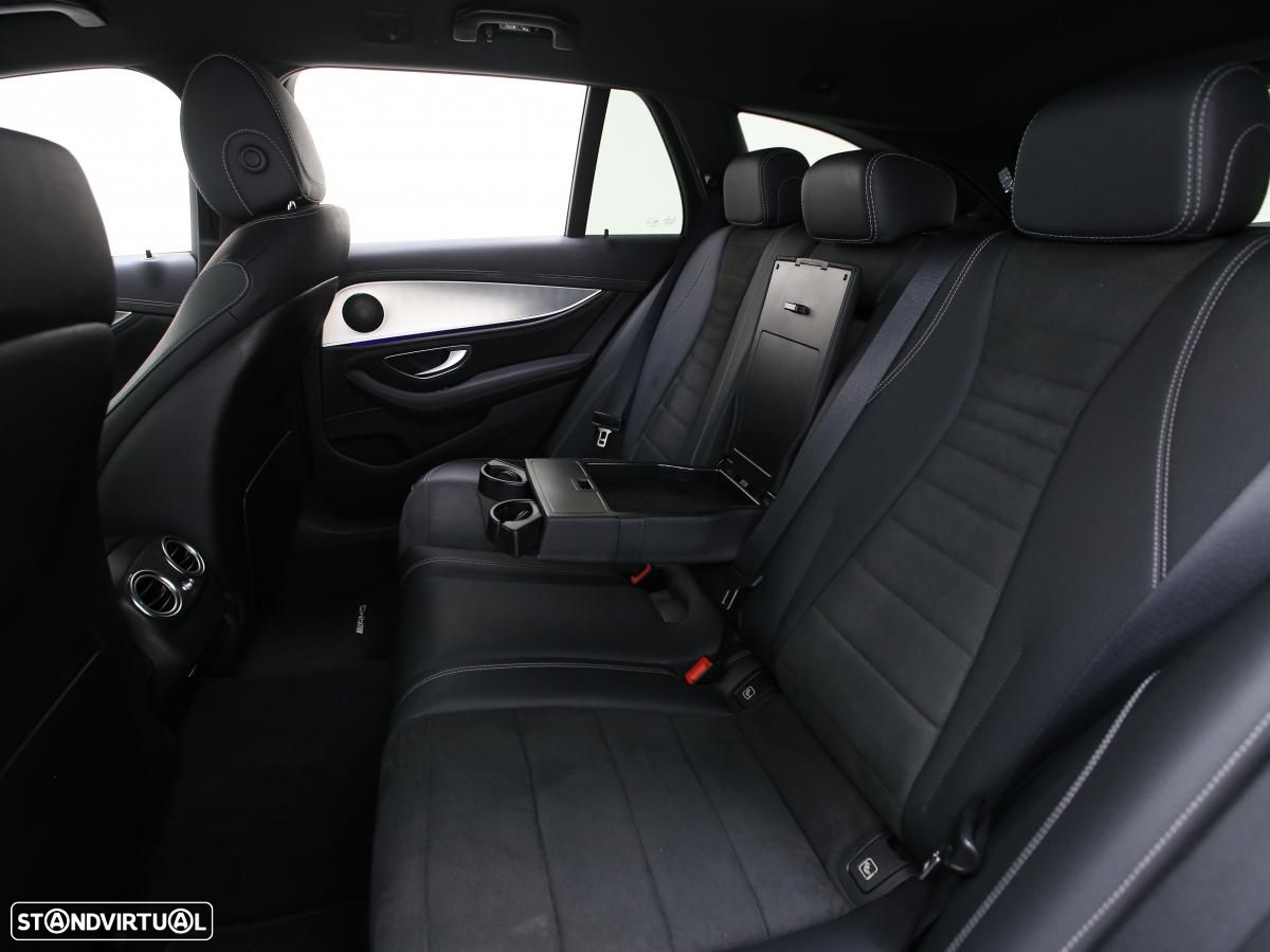 Mercedes-Benz E 300 de AMG Line - 10