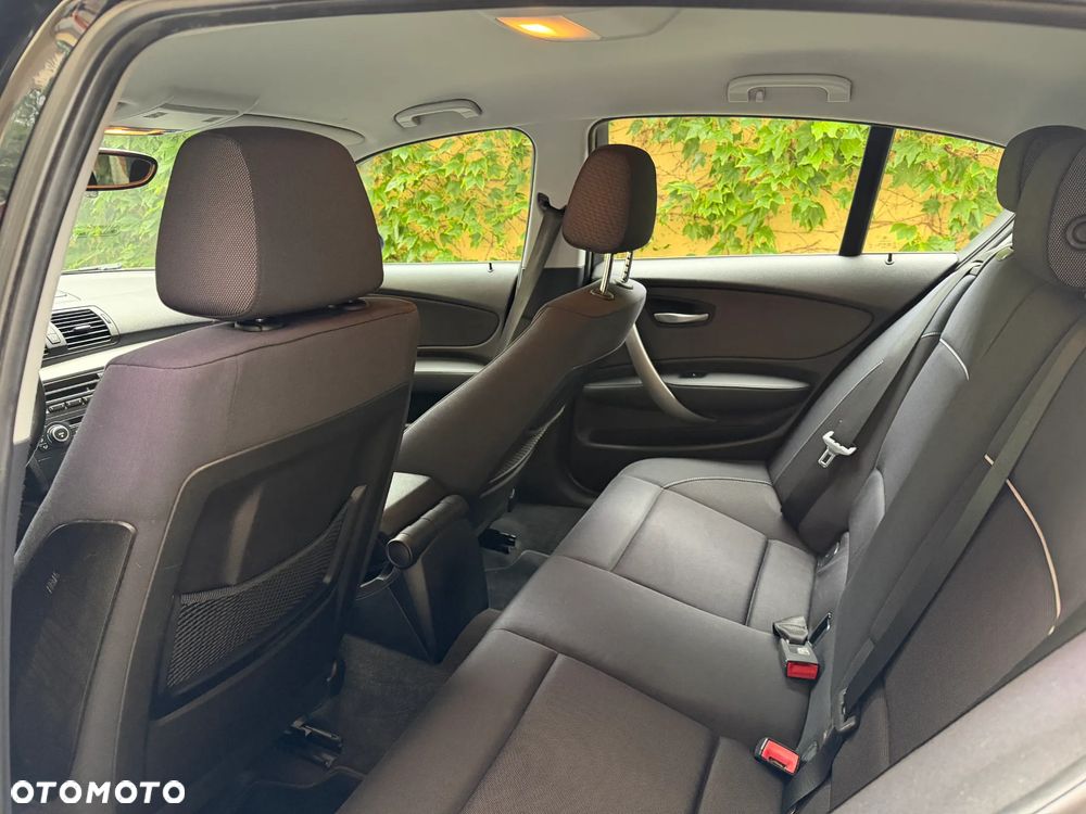 BMW Seria 1 116i - 8