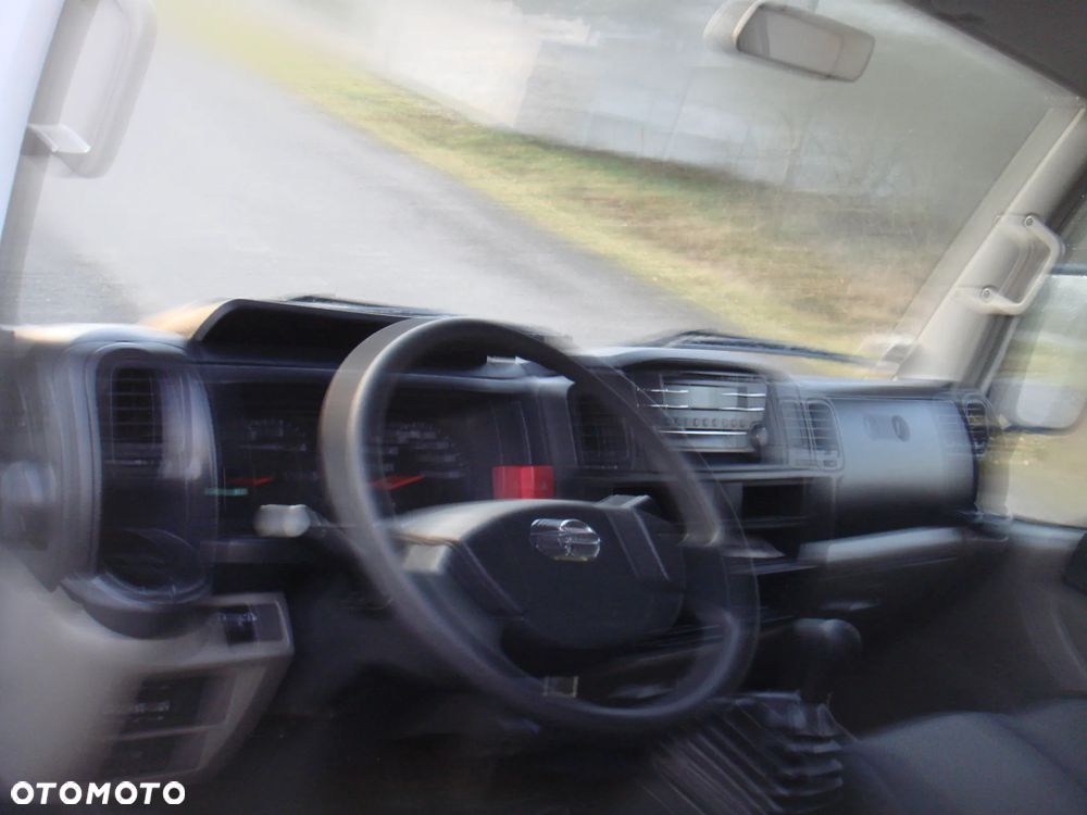 Nissan NT 400 - 21
