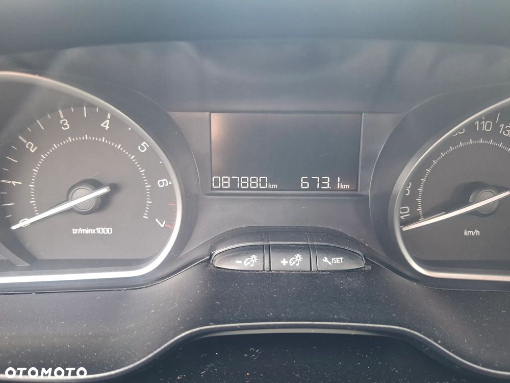 Peugeot 208 1.0 VTi Active - 6