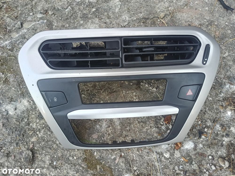 KRATKA NAWIEWU ŚRODKOWA PEUGEOT 301 C-ELYSEE 9676476977 - 1