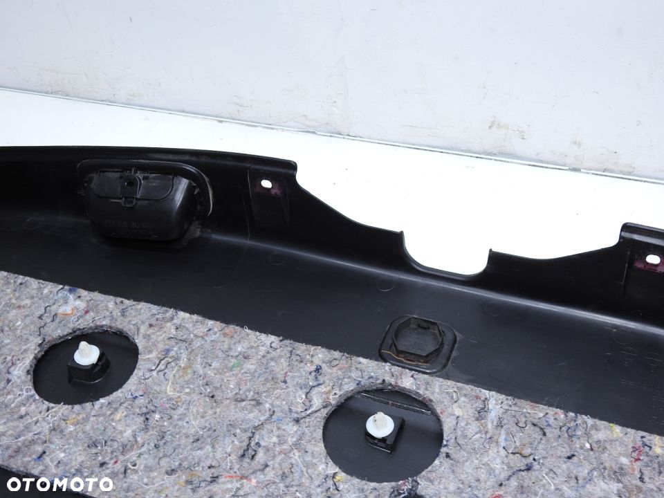 PLASTIK TAPICERKA KLAPY TYŁ SUBARU FORESTER III - 7