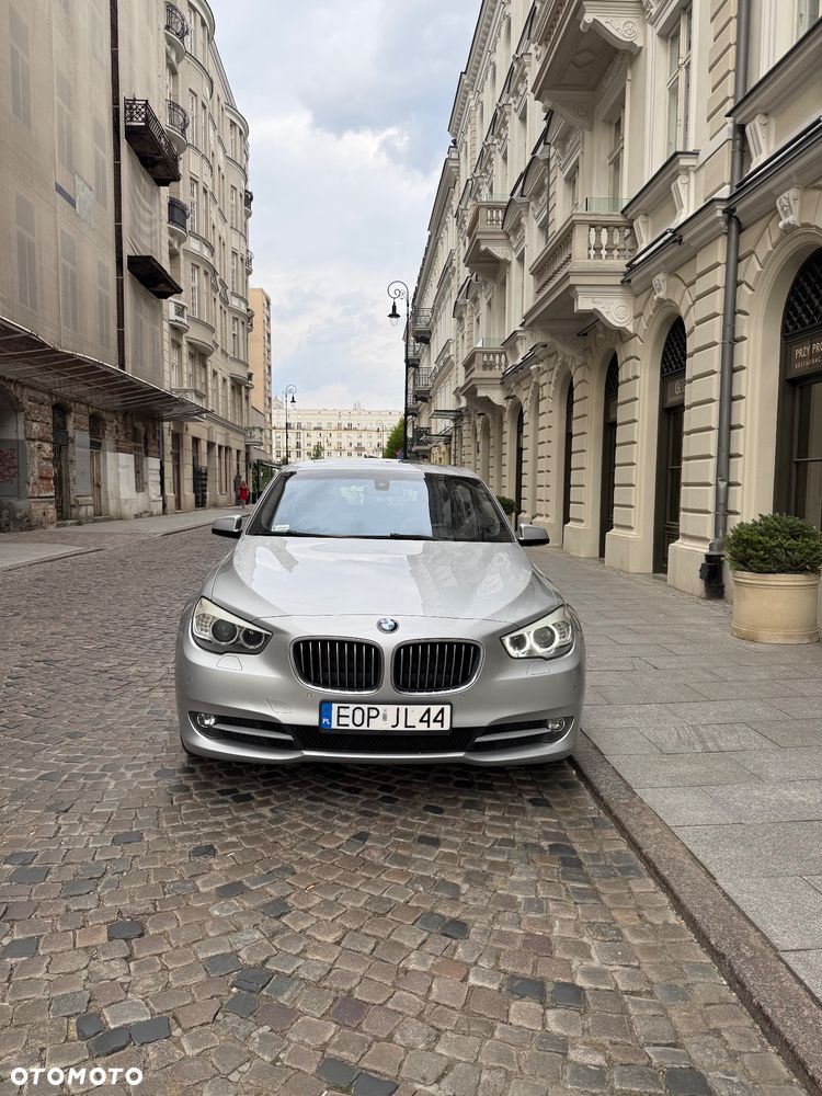 BMW 5GT - 2