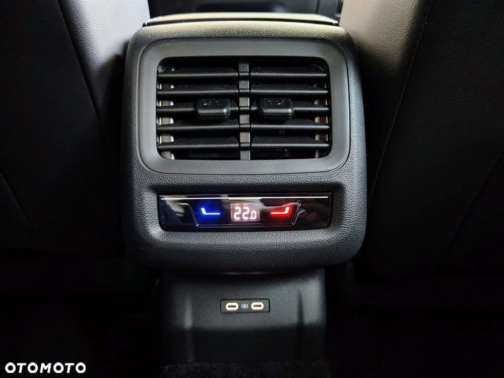 Volkswagen T-Roc - 26