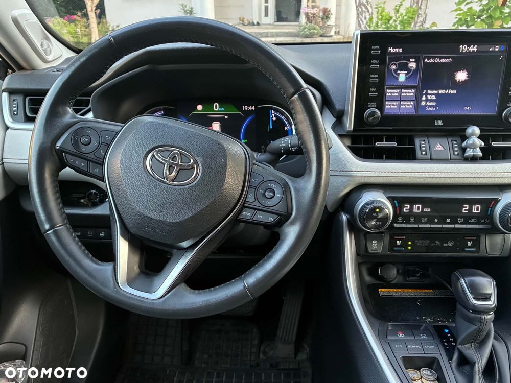 Toyota RAV4 - 13