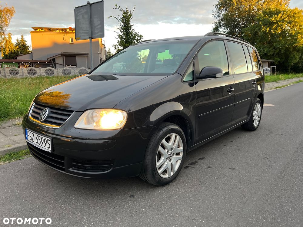 Volkswagen Touran 1.9 TDI Highline - 1