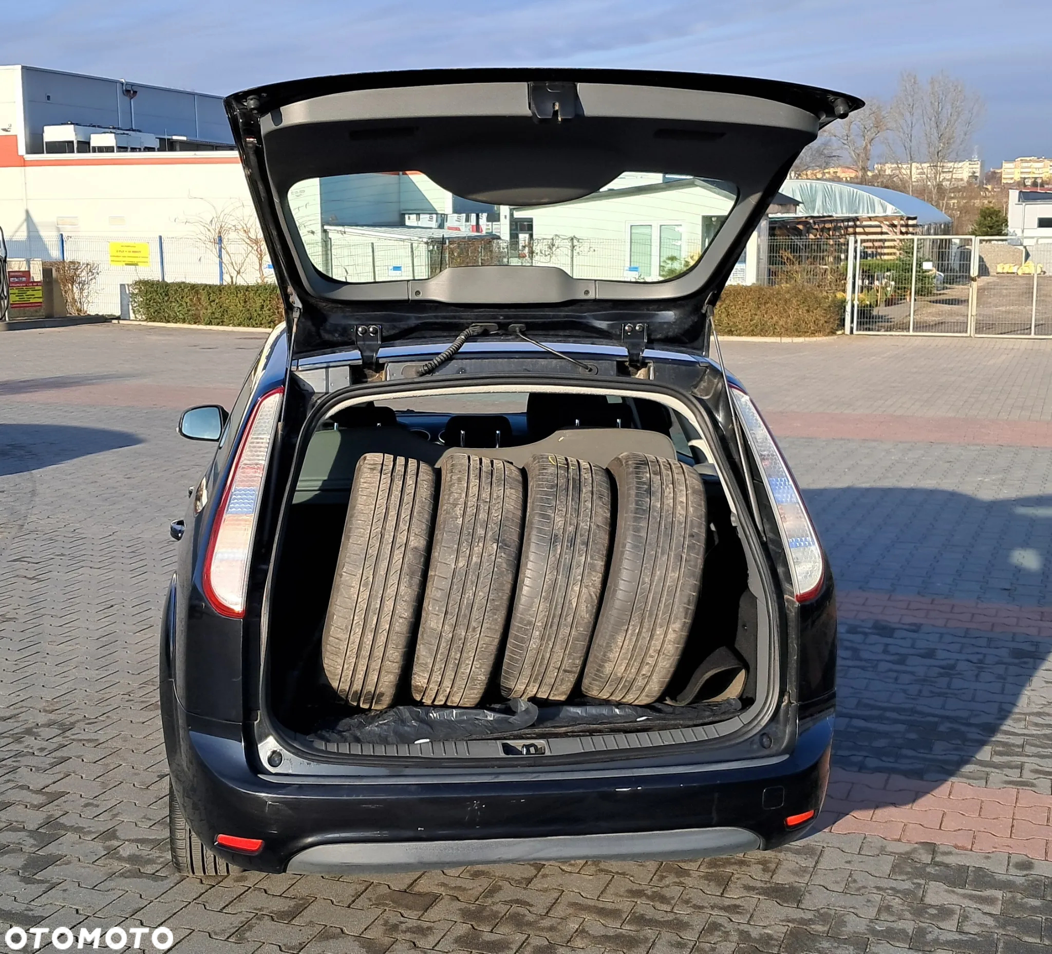 Ford Focus 1.6 16V Ambiente - 9