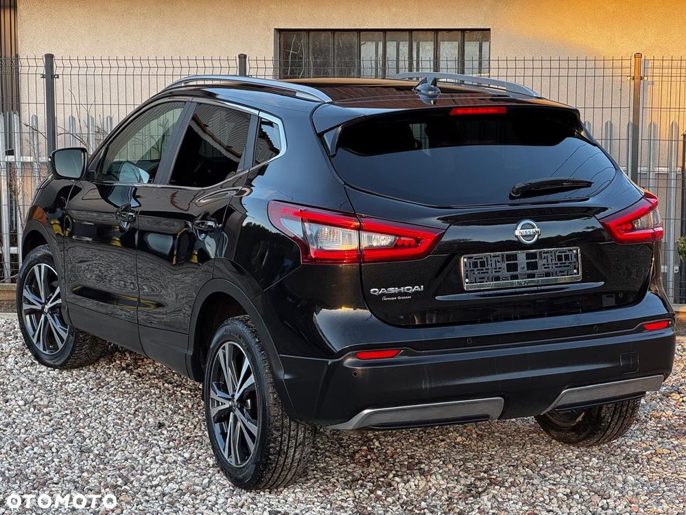 Nissan Qashqai 1.3 DIG-T TEKNA - 11