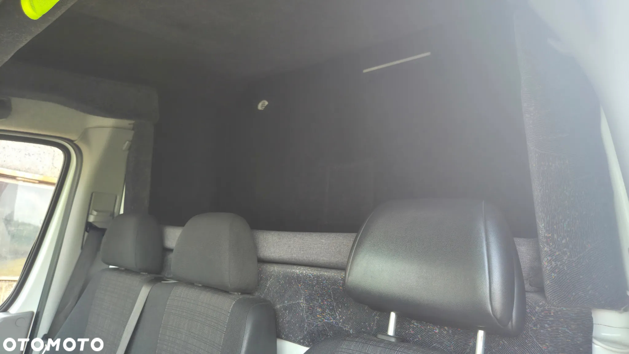 Mercedes-Benz Sprinter - 13