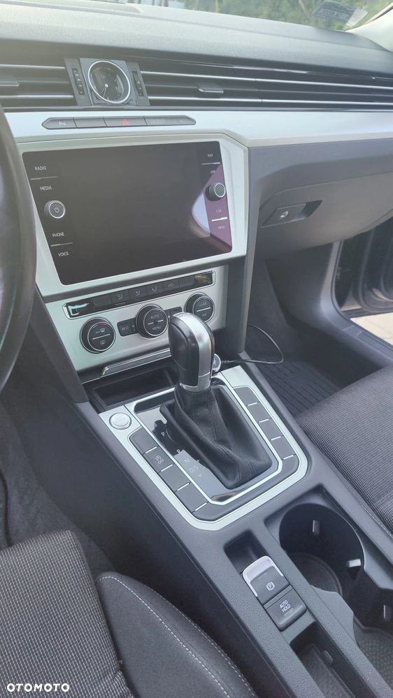 Volkswagen Passat 2.0 TDI BMT Comfortline DSG - 13